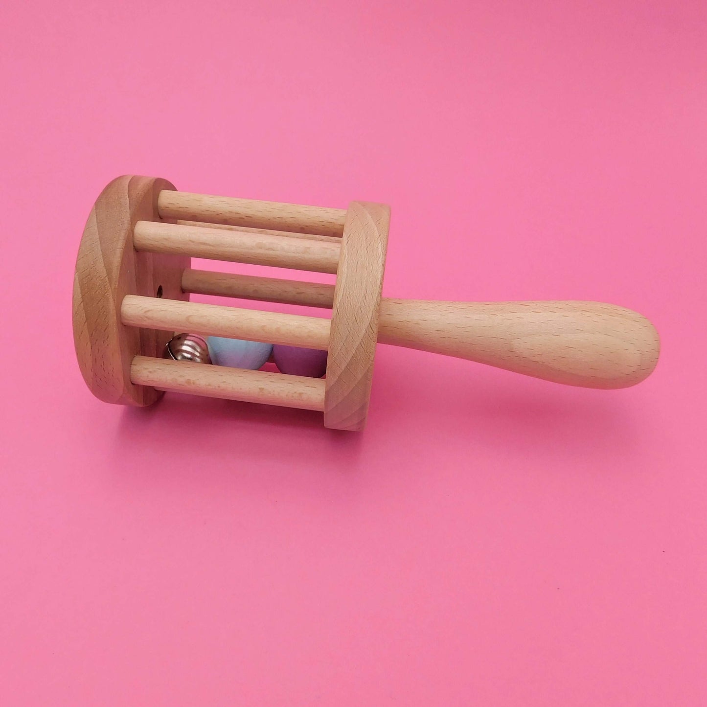 Rodari sonajero de madera para bebés artesanal con mango