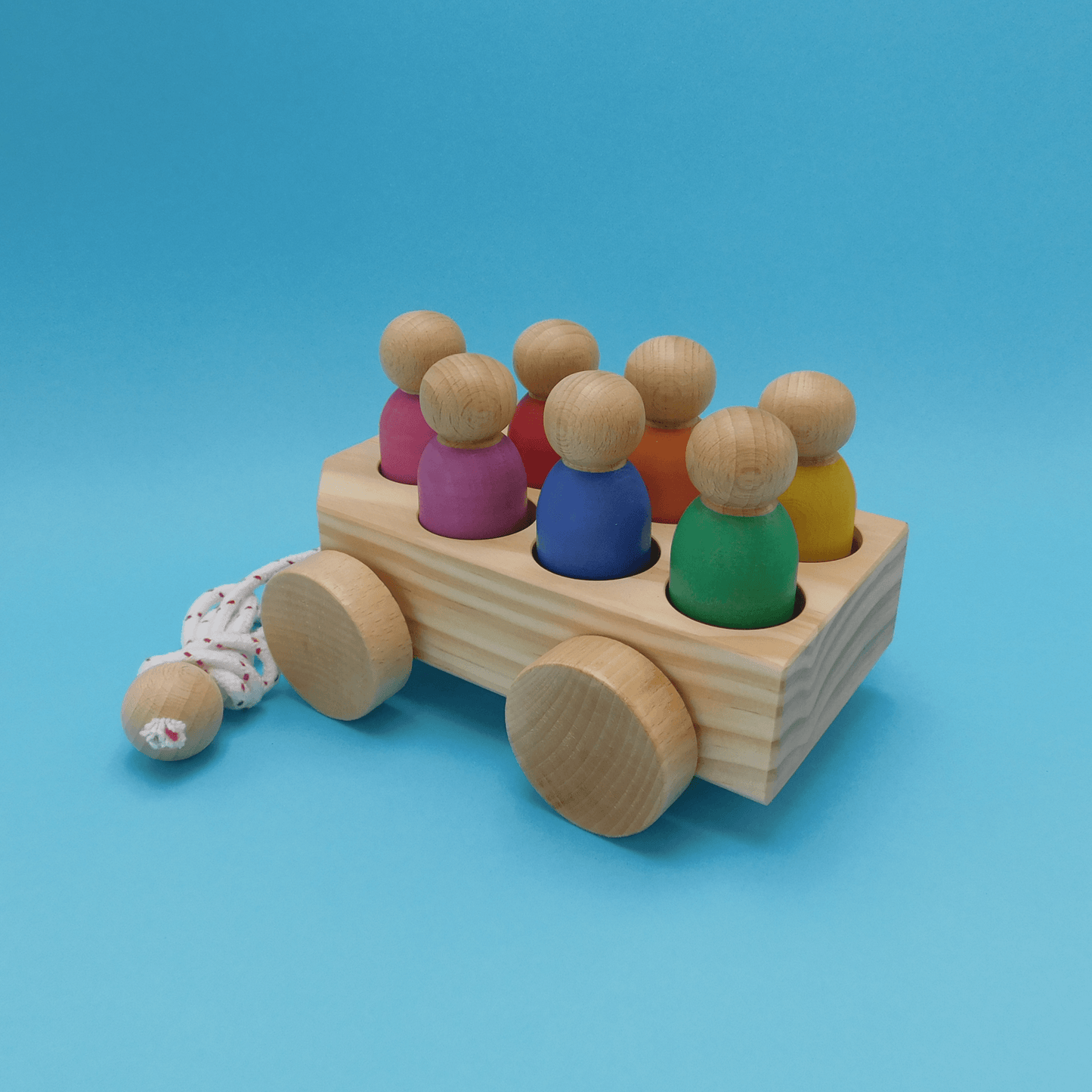 bus de madera montessori y waldorf