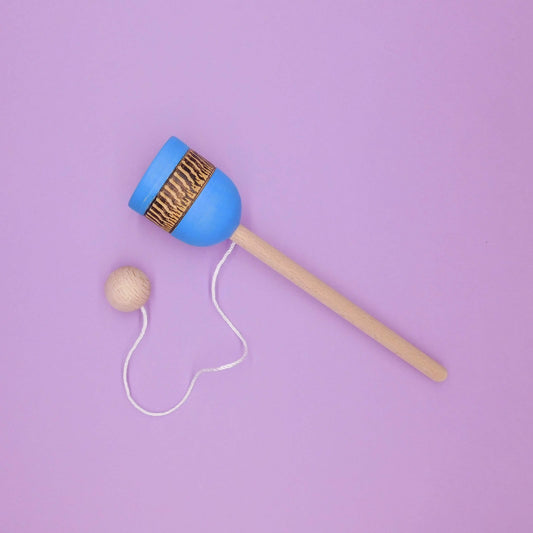 cloc-cloc de madera de juguete azul