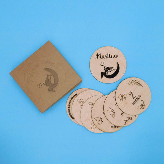 cumplemeses de madera personalizado mariposas
