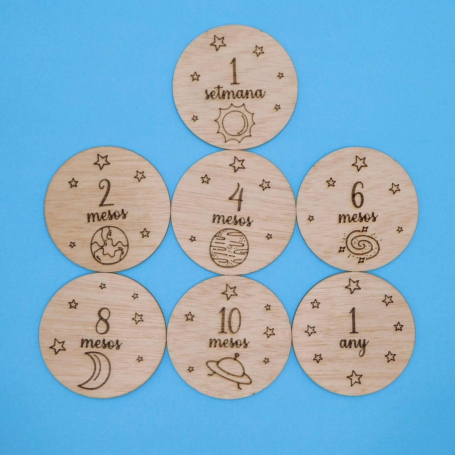 cumplemeses de madera personalizado espacio