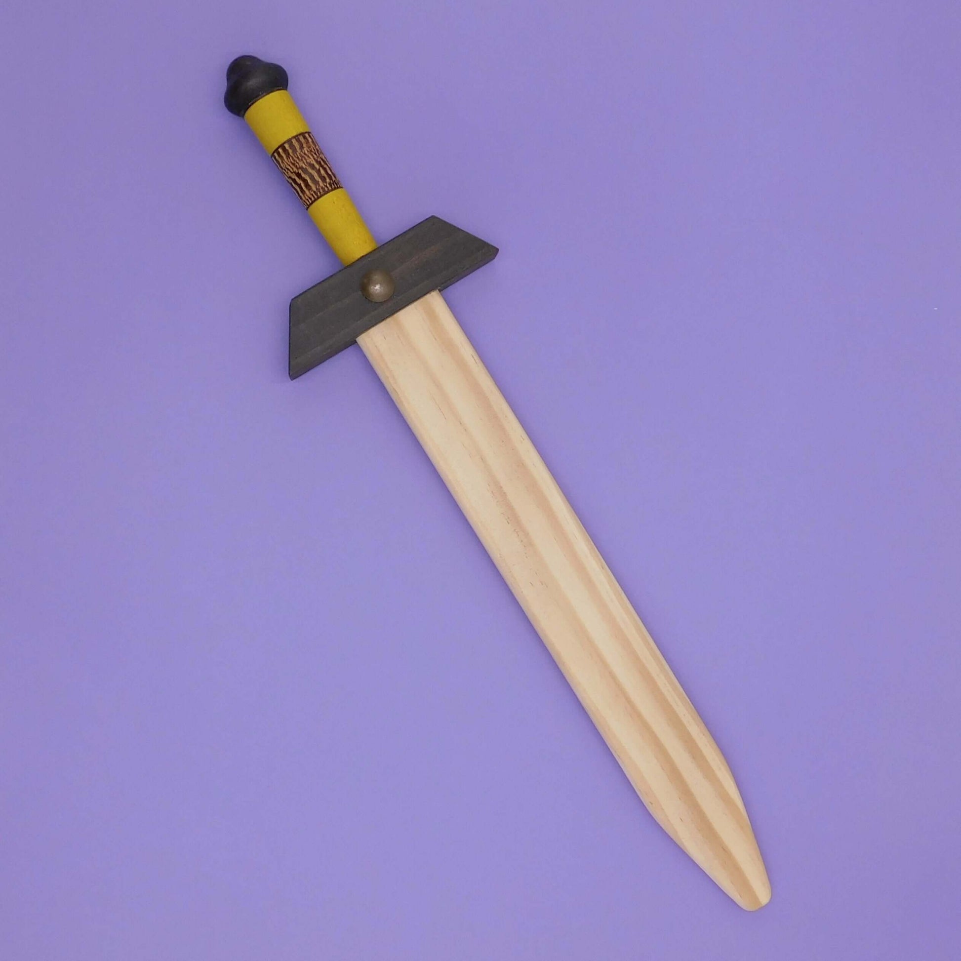 Espada de juguete de madera artesanal amarilla