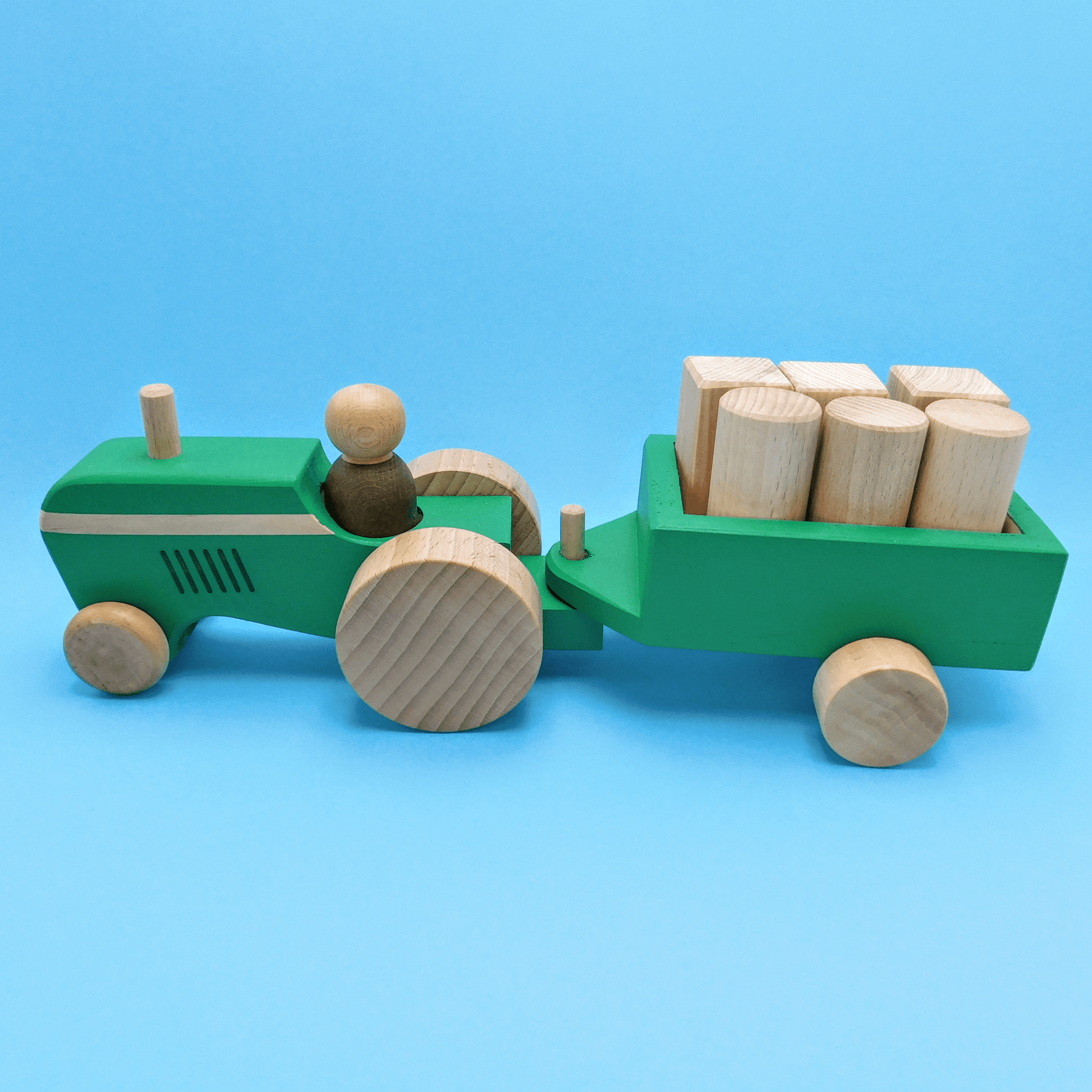 Tractor de Madera con Remolque