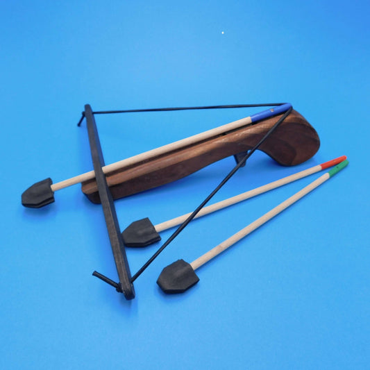 Ballesta de juguete de madera artesanal