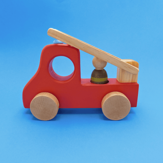 camión de bomberos de madera artesanal