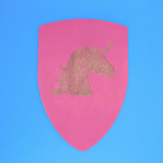 escudo de juguete de madera con unicornio